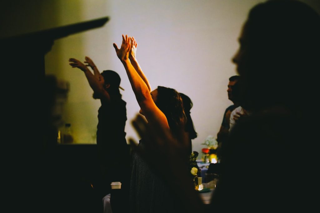 obtenez une couverture adaptée à votre club nocturne avec notre assurance spécialisée. protégez votre établissement contre les risques liés à la sécurité, aux accidents et à la responsabilité civile. assurez la pérennité de votre activité et dansez l'esprit tranquille.