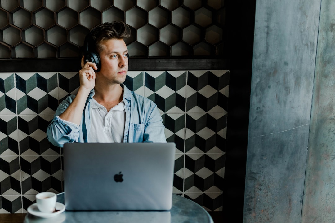 découvrez notre assurance dédiée aux auto-entrepreneurs, conçue pour protéger votre activité et vous offrir une tranquillité d'esprit. bénéficiez de solutions adaptées à vos besoins professionnels et sécurisez votre avenir dès aujourd'hui.