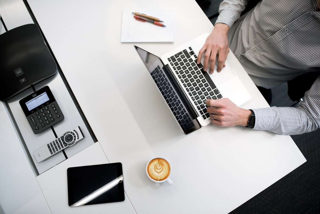 découvrez les meilleures options d'assurance pour votre entreprise. protégez vos actifs, sécurisez votre avenir et minimisez les risques avec une couverture adaptée à vos besoins professionnels.
