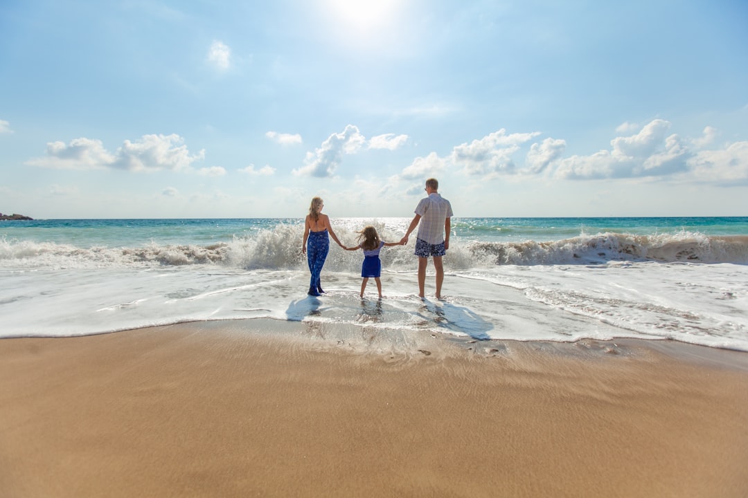 découvrez nos solutions d'assurance sur mesure pour protéger ce qui compte le plus pour vous. que ce soit pour votre habitation, votre santé ou votre véhicule, nous vous proposons des options adaptées à vos besoins et un accompagnement personnalisé.