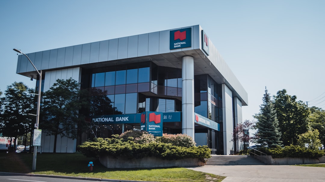 comparez facilement les meilleures offres d'assurance avec notre comparateur. trouvez la couverture qui correspond à vos besoins tout en économisant sur vos primes. découvrez des options adaptées à votre budget en quelques clics.