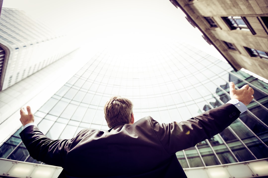 découvrez nos solutions d'assurance professionnelle adaptées à vos besoins spécifiques. protégez votre entreprise avec des couvertures fiables et un service personnalisé, pour une tranquillité d'esprit au quotidien.