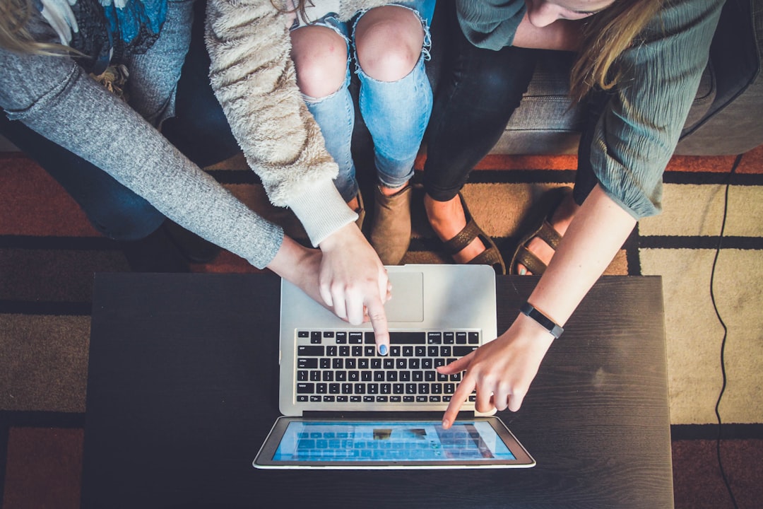 découvrez notre gamme d'assurances professionnelles conçues pour protéger votre entreprise et vos actifs. bénéficiez de conseils personnalisés et d'une couverture sur mesure adaptée à vos besoins spécifiques.