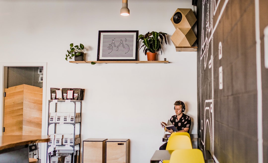découvrez l'assurance responsabilité professionnelle, une protection essentielle pour les travailleurs indépendants et les entreprises. protégez-vous contre les réclamations liées à des erreurs professionnelles, négligences ou manquements dans vos services. assurez votre tranquillité d'esprit et celle de vos clients grâce à une couverture adaptée à vos besoins.