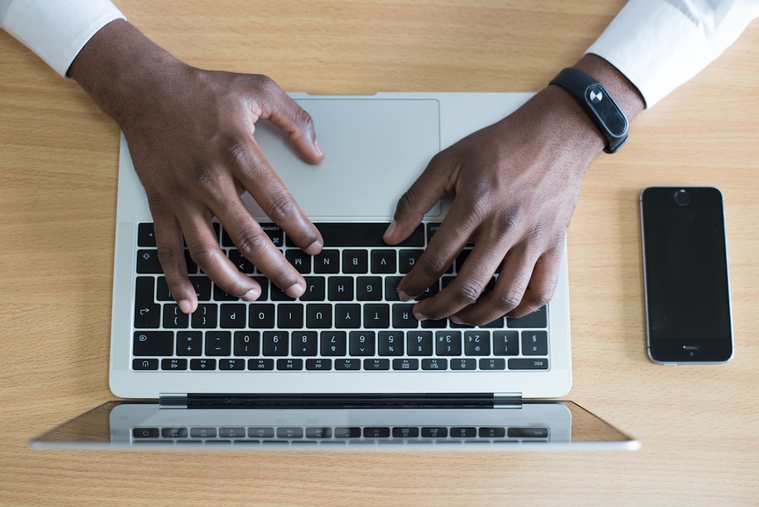 découvrez notre assurance multi-risques professionnelle, conçue pour protéger votre entreprise contre une variété de risques. bénéficiez d'une couverture complète et adaptée à vos besoins spécifiques, afin de sécuriser vos actifs et d'assurer la continuité de vos activités.
