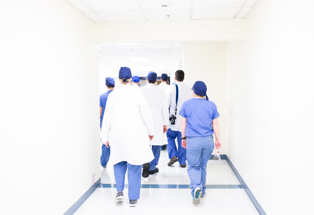 découvrez notre service de soutien à la santé, conçu pour améliorer l'accès aux soins, fournir des conseils personnalisés et accompagner les patients dans leur parcours de santé. notre équipe d'experts est là pour vous aider à atteindre vos objectifs de bien-être.