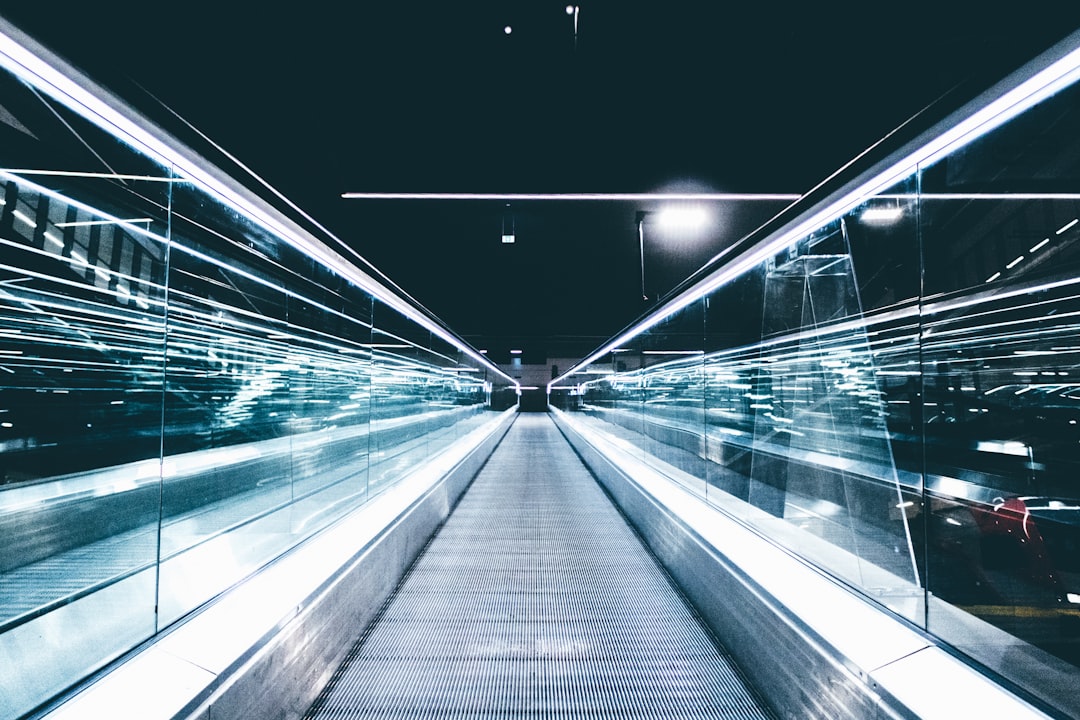 découvrez les tendances émergentes du travail de demain. explorez comment la digitalisation, le télétravail et l'automatisation transforment nos environnements professionnels, redéfinissant les rôles et les compétences nécessaires pour réussir dans un monde en constante évolution.
