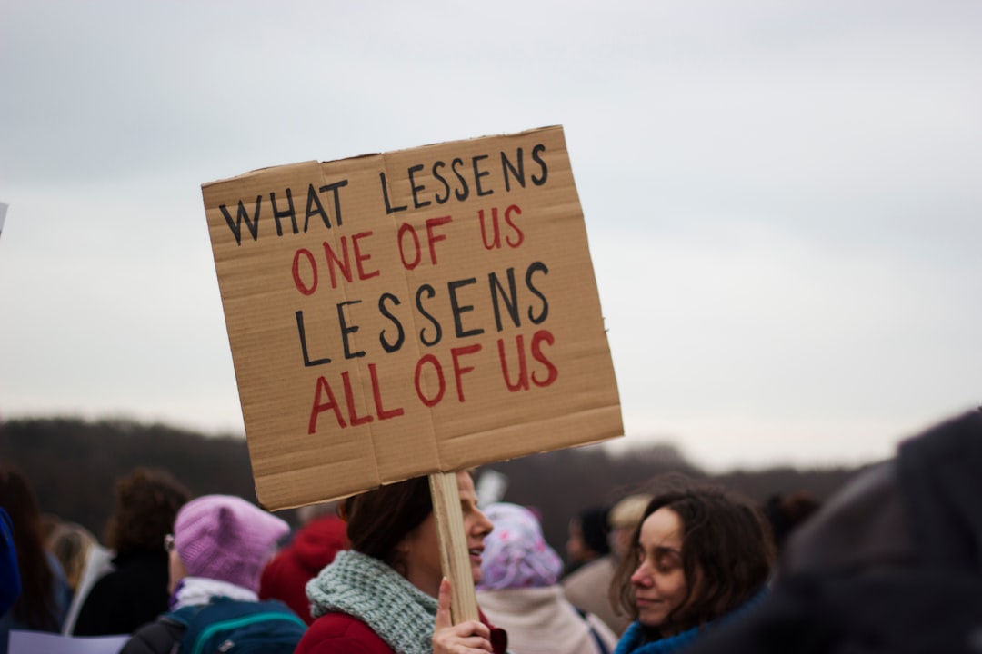 découvrez l'importance de l'égalité des genres : une société plus juste, des opportunités équitables et le respect des droits humains pour tous. engagez-vous pour un avenir sans stéréotypes et pour la promotion de l'égalité entre les sexes.