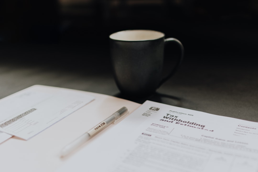 découvrez comment les impôts sur les assurances impactent votre budget. apprenez à naviguer dans les répercussions fiscales des contrats d'assurance et optimisez vos finances avec nos conseils pratiques.